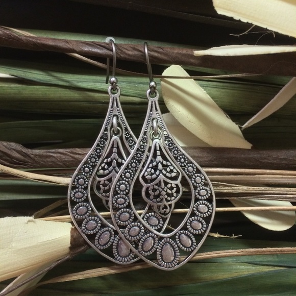 Jewelry - Bollywood style inspired earrings
